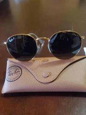 Ray-Ban Round METAL RB-3447 Sunglasses in Gold and Black